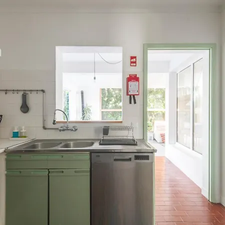4br, Garden & Bbq, 5min To Milicias Beach, Easy Park, Casa Yucca * Sao Roque (Sao Miguel)